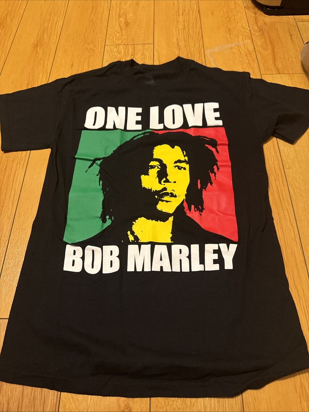 Bob Marley Smoking Joint tee Rasta One Love Lion Zion Size M Shirt Tee